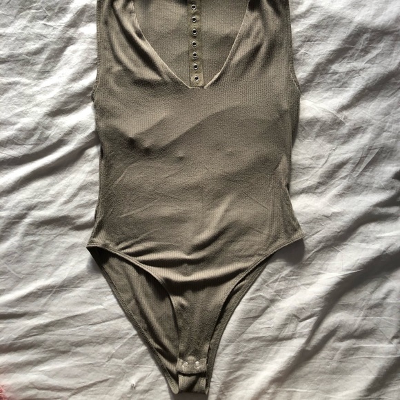 Turtle neck bodysuit - Picture 2 of 3